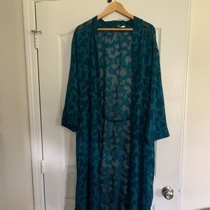 Victoria’s Secret long lingerie and robe set in XS